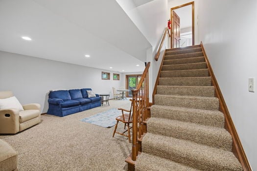 34-web-or-mls-9018 Winthrop Dr-34