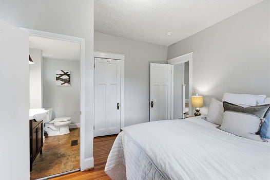 35-web-or-mls-2840 Pine Grove Ave-35