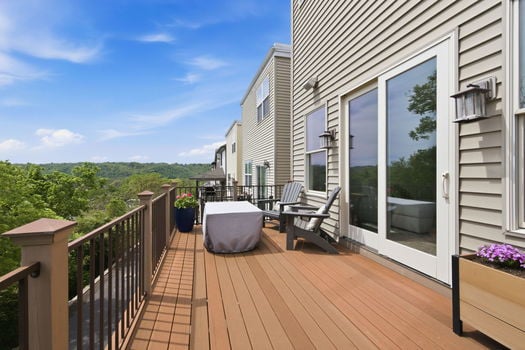 35-web-or-mls-452 Strafer St-35