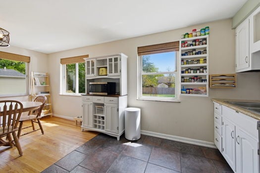 35-web-or-mls-6826 Le Conte Ave (35 of 55)