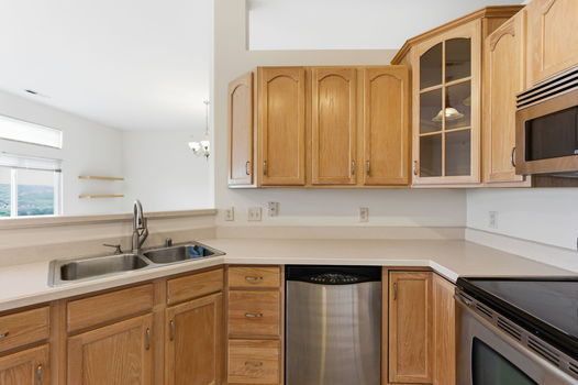 38-web-or-mls-323 Skyview Ct-38