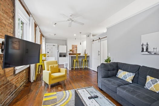 39-web-or-mls-111 E 13th St-39