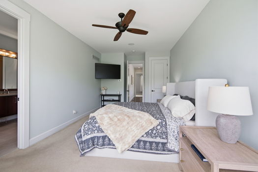 39-web-or-mls-452 Strafer St-39