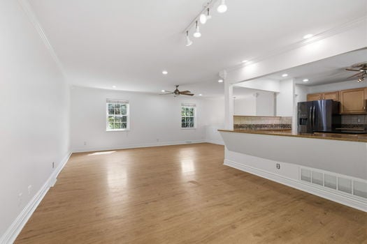 40-web-or-mls-127 Covert Run Pike (40 of 82)