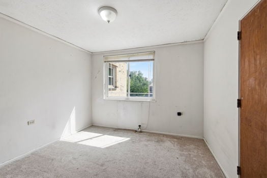 40-web-or-mls-17 Andover Rd-40