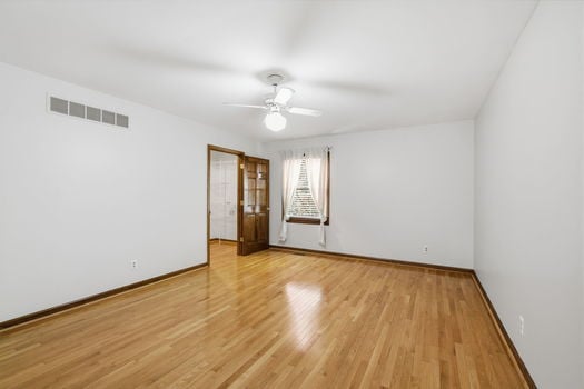 40-web-or-mls-2739 Queenswood Dr-40