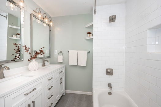 40-web-or-mls-2846 Markbreit Ave-40