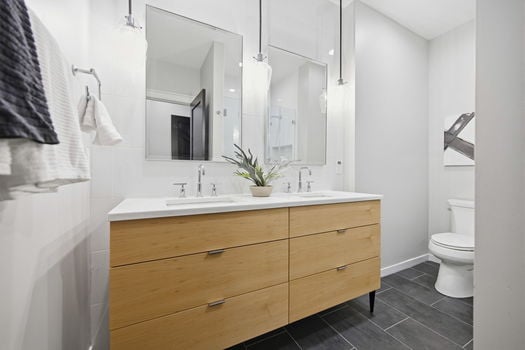 42-web-or-mls-131 W 15th St 1B-42