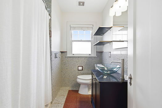 42-web-or-mls-2506 Moundview Dr (42 of 57)