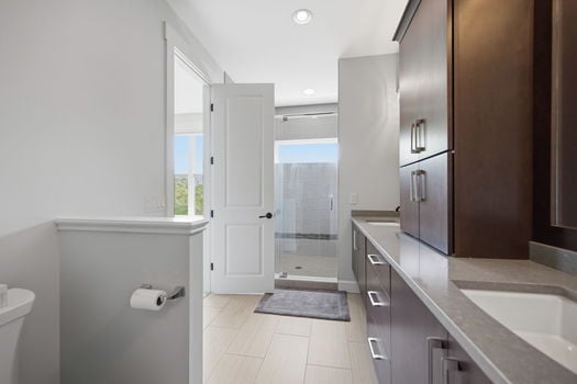 43-web-or-mls-452 Strafer St-43