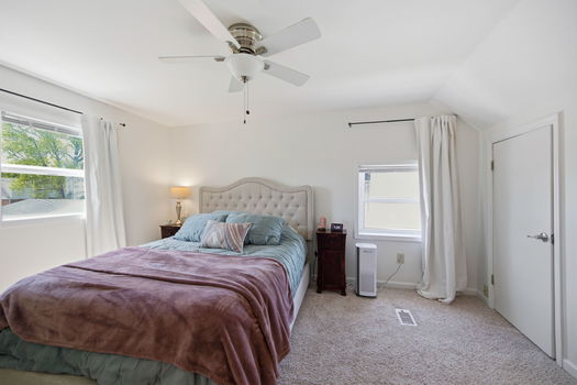 43-web-or-mls-7905 Mapleleaf Dr-43
