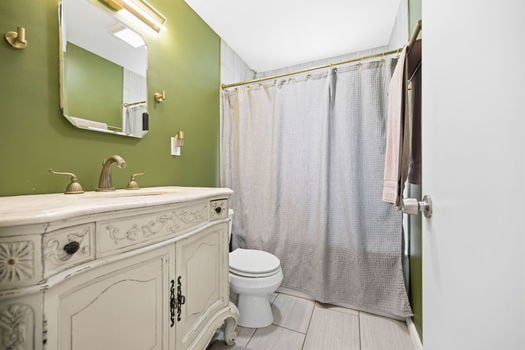 44-web-or-mls-6826 Le Conte Ave (44 of 55)