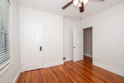 45-web-or-mls-2846 Markbreit Ave-45