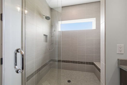 45-web-or-mls-452 Strafer St-45