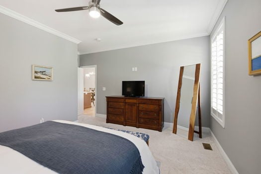 47-web-or-mls-104 S Pinnacle Dr-47