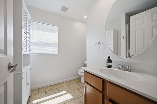 48-web-or-mls-7905 Mapleleaf Dr-48