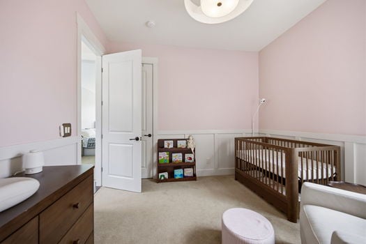 49-web-or-mls-452 Strafer St-49