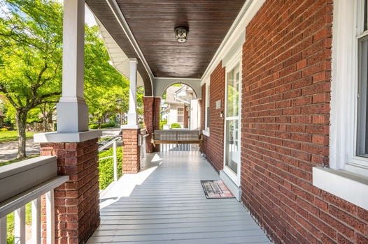 5-web-or-mls-2846 Markbreit Ave-5