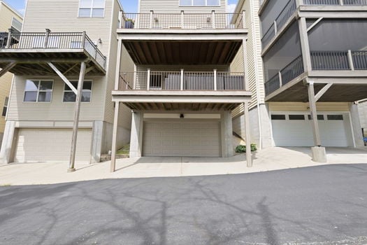 5-web-or-mls-452 Strafer St-5