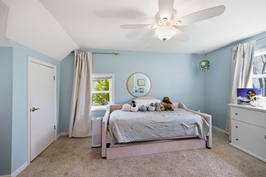 50-web-or-mls-7905 Mapleleaf Dr-50
