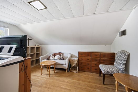 51-web-or-mls-6826 Le Conte Ave (51 of 55)