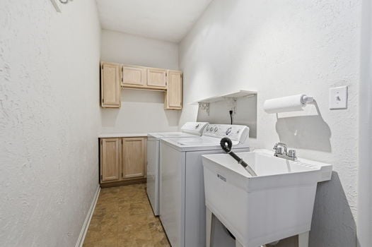 52-web-or-mls-8046 Blairhouse Dr-52