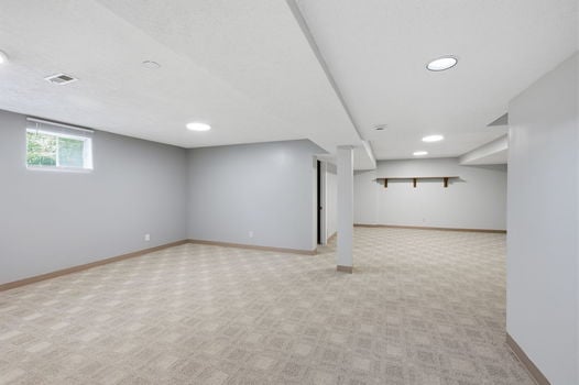 53-web-or-mls-2739 Queenswood Dr-53