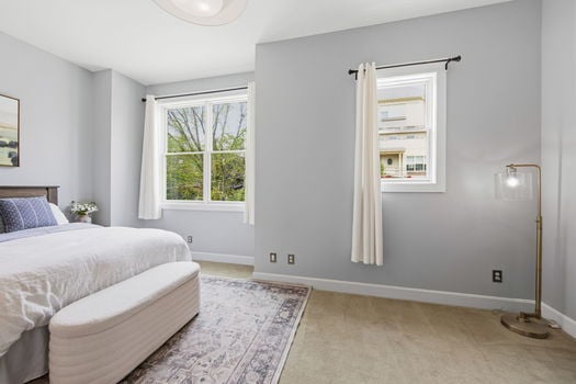 55-web-or-mls-452 Strafer St-55