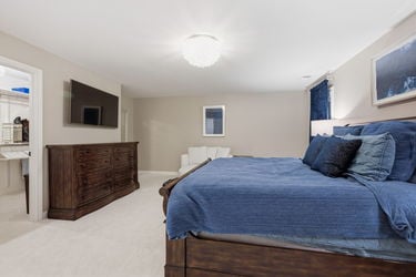 56-web-or-mls-3266 Harborside Dr-56