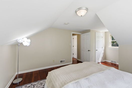 56-web-or-mls-6965 Euclid Ave-56