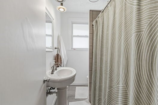 57-web-or-mls-3644 Columbus Ave (57 of 66)