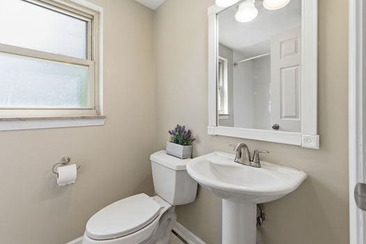 57-web-or-mls-6965 Euclid Ave-57