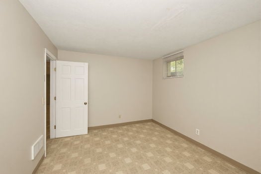 58-web-or-mls-2739 Queenswood Dr-58