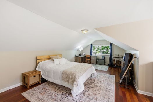 58-web-or-mls-6965 Euclid Ave-58