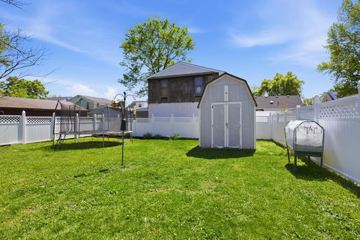 6-web-or-mls-7905 Mapleleaf Dr-6