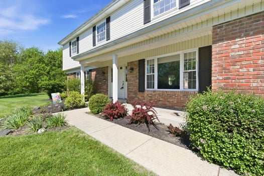 6-web-or-mls-8046 Blairhouse Dr-6