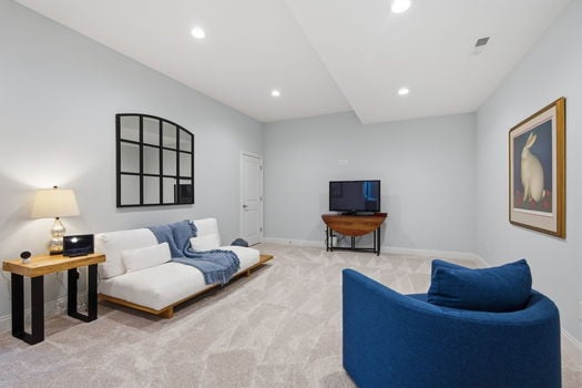 60-web-or-mls-104 S Pinnacle Dr-60