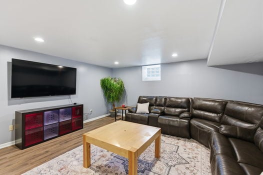 64-web-or-mls-6965 Euclid Ave-64