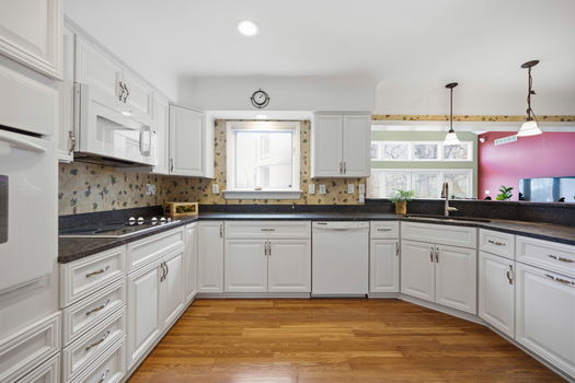 69-web-or-mls-766 Dunwoodie Dr (69 of 95)