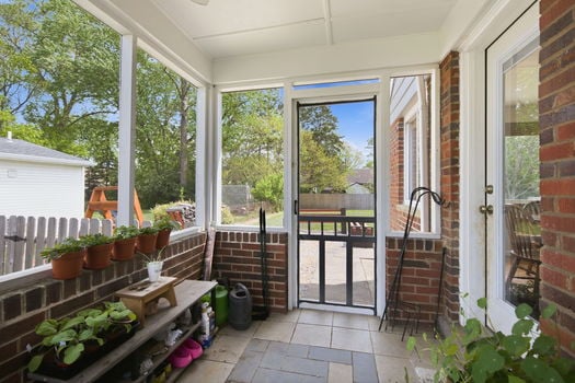 7-web-or-mls-6826 Le Conte Ave (7 of 55)