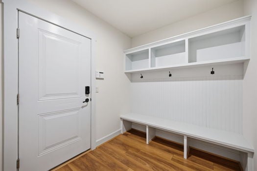 70-web-or-mls-452 Strafer St-70