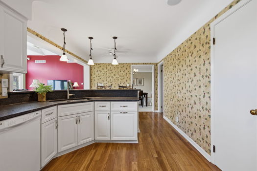70-web-or-mls-766 Dunwoodie Dr (70 of 95)