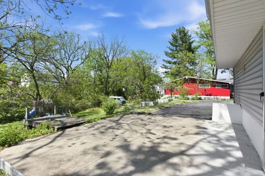 9-web-or-mls-8343 Miami Ave-9