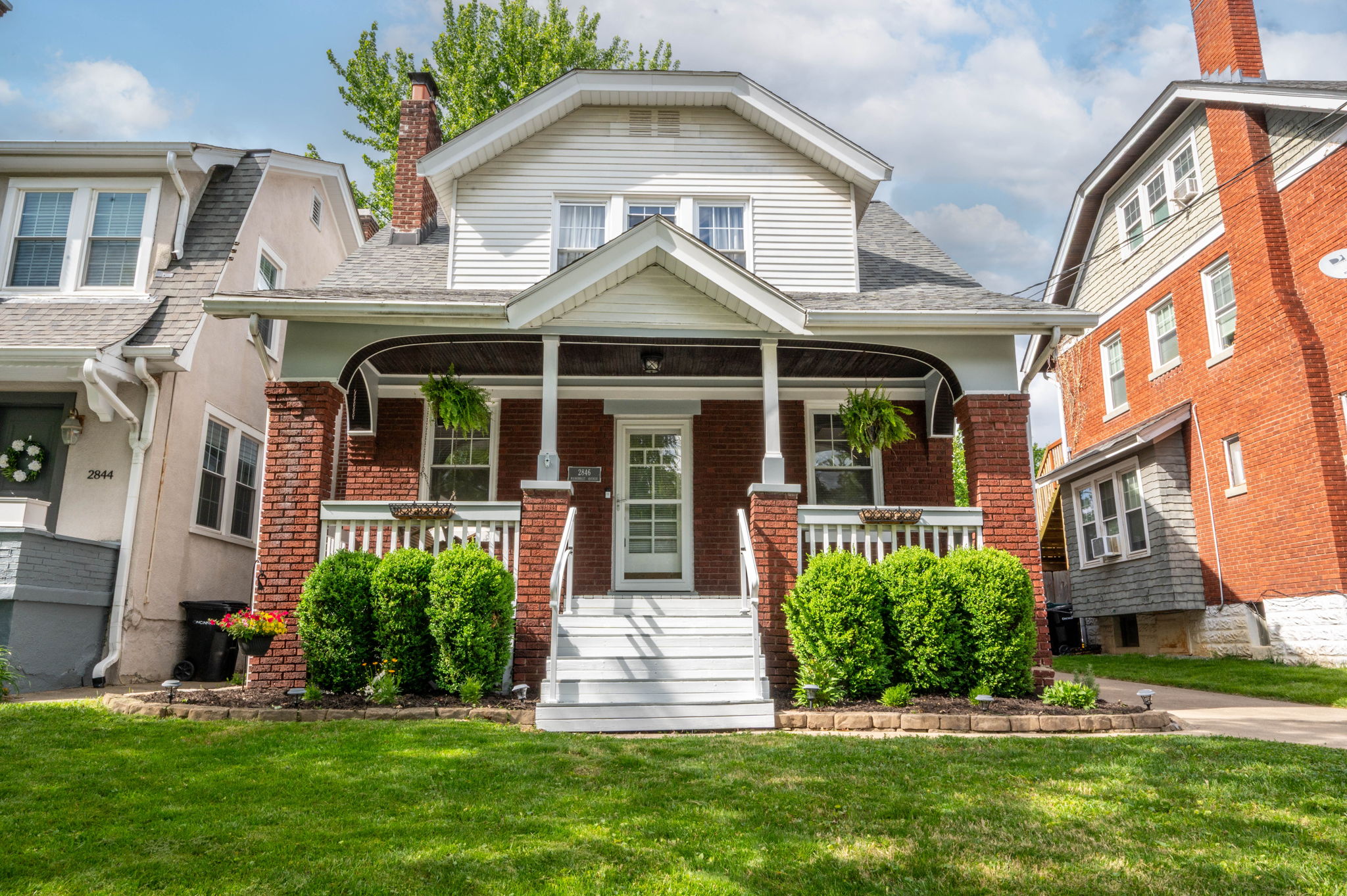 1-web-or-mls-2846 Markbreit Ave Outside-1