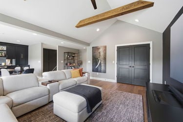 104-web-or-mls-2963 Walworth Ave-104