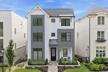 11-web-or-mls-2963 Walworth Ave-11