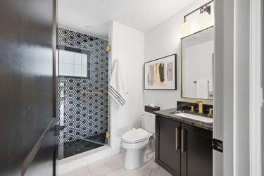 112-web-or-mls-2963 Walworth Ave-112