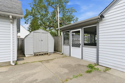 12-web-or-mls-1290 Main St-12