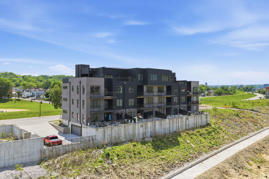 12-web-or-mls-739 Manhattan Blvd 302-12