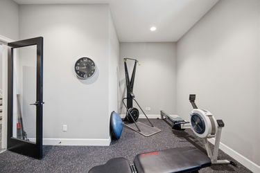 132-web-or-mls-2963 Walworth Ave-132